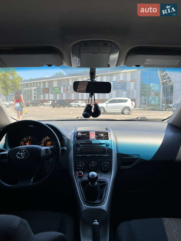 Хэтчбек Toyota Auris 2012 в Одессе