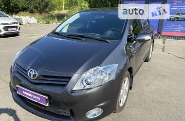 Хетчбек Toyota Auris 2012 в Дніпрі