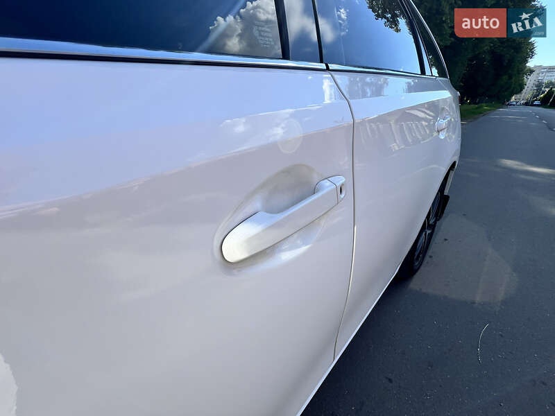 Универсал Toyota Auris 2014 в Виннице