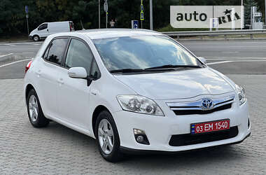 Хэтчбек Toyota Auris 2011 в Могилев-Подольске