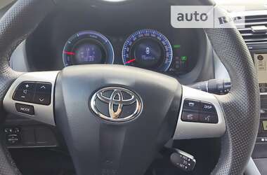 Хэтчбек Toyota Auris 2011 в Казатине