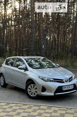 Хэтчбек Toyota Auris 2013 в Киеве