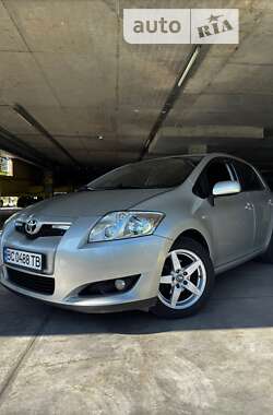 Хэтчбек Toyota Auris 2009 в Львове