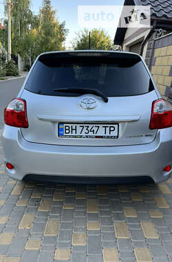 Хетчбек Toyota Auris 2011 в Одесі