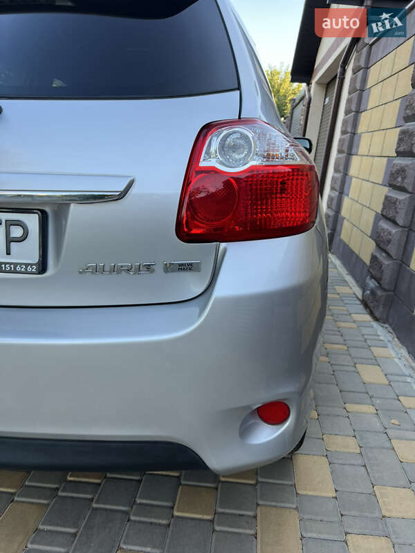 Хетчбек Toyota Auris 2011 в Одесі