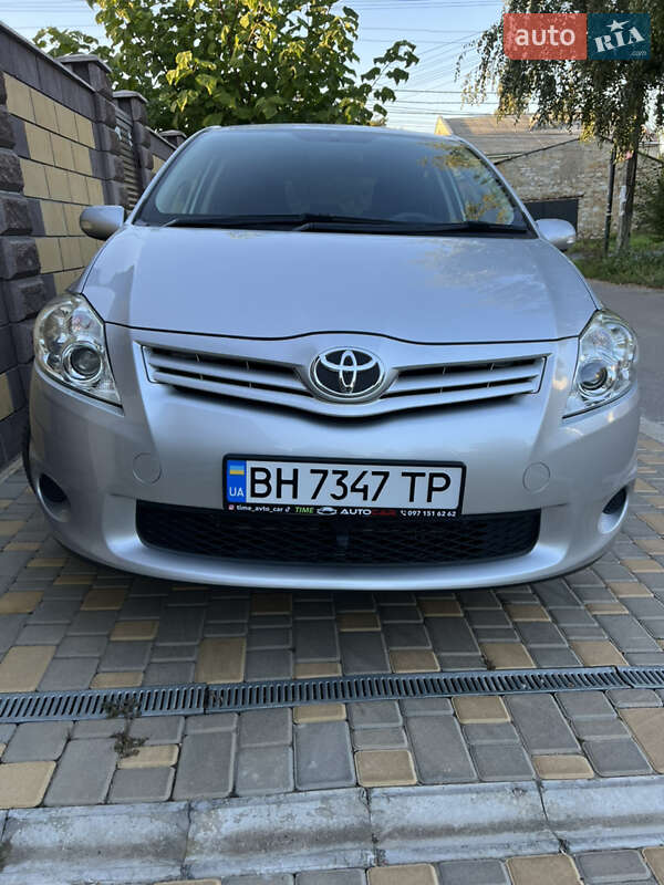 Хетчбек Toyota Auris 2011 в Одесі
