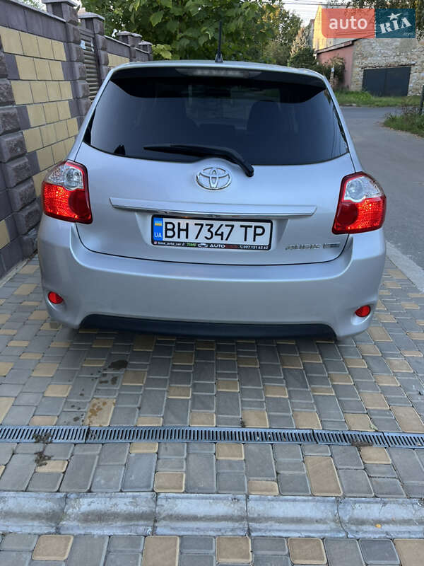 Хетчбек Toyota Auris 2011 в Одесі