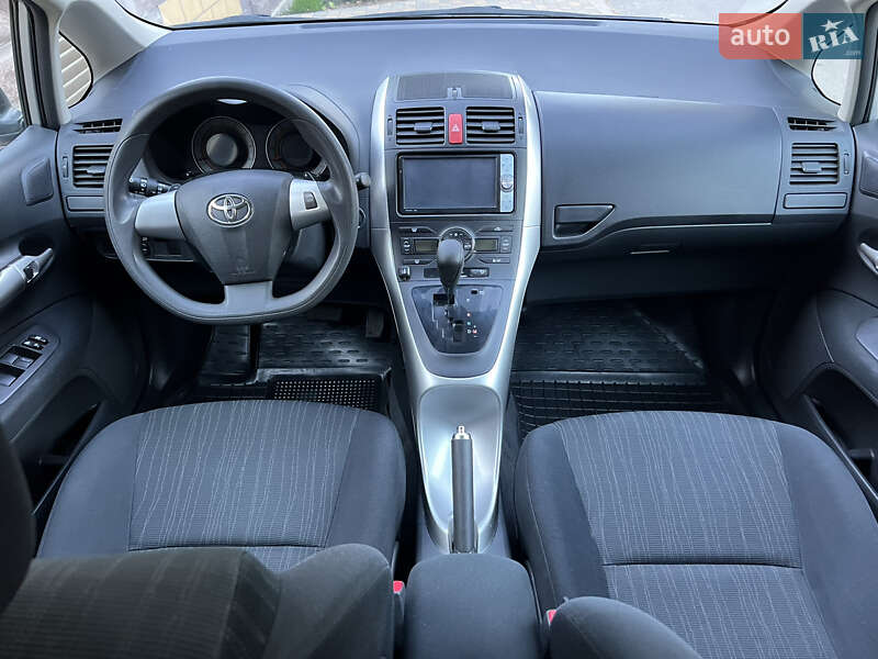 Хетчбек Toyota Auris 2011 в Одесі