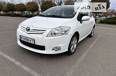 Хетчбек Toyota Auris 2012 в Києві