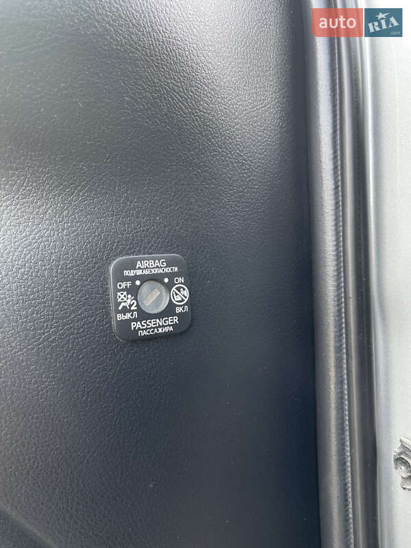 Хетчбек Toyota Auris 2013 в Гадячі