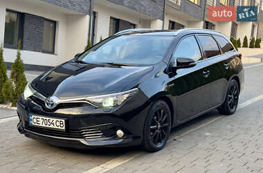 Універсал Toyota Auris 2016 в Чернівцях