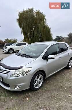 Хетчбек Toyota Auris 2012 в Кропивницькому