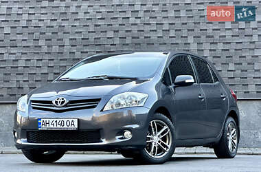 Хетчбек Toyota Auris 2011 в Запоріжжі