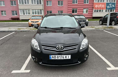 Хэтчбек Toyota Auris 2010 в Виннице