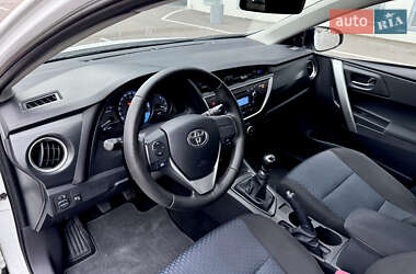 Хэтчбек Toyota Auris 2013 в Киеве