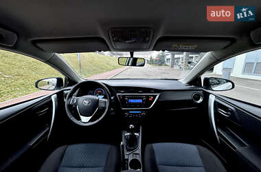 Хэтчбек Toyota Auris 2013 в Киеве