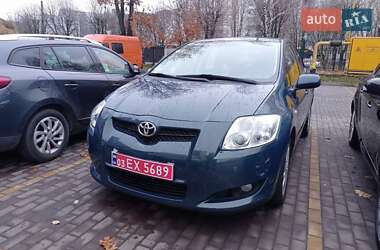 Хэтчбек Toyota Auris 2007 в Луцке