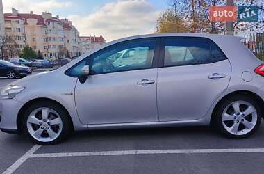 Хэтчбек Toyota Auris 2011 в Киеве