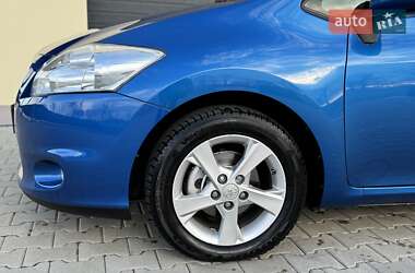 Хетчбек Toyota Auris 2011 в Стрию