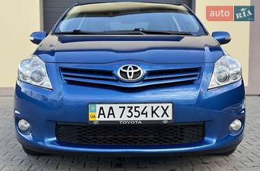 Хетчбек Toyota Auris 2011 в Стрию