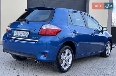 Хетчбек Toyota Auris 2011 в Стрию