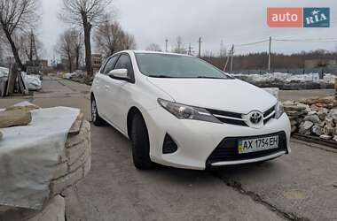 Хетчбек Toyota Auris 2013 в Харкові