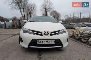 Хетчбек Toyota Auris 2013 в Харкові