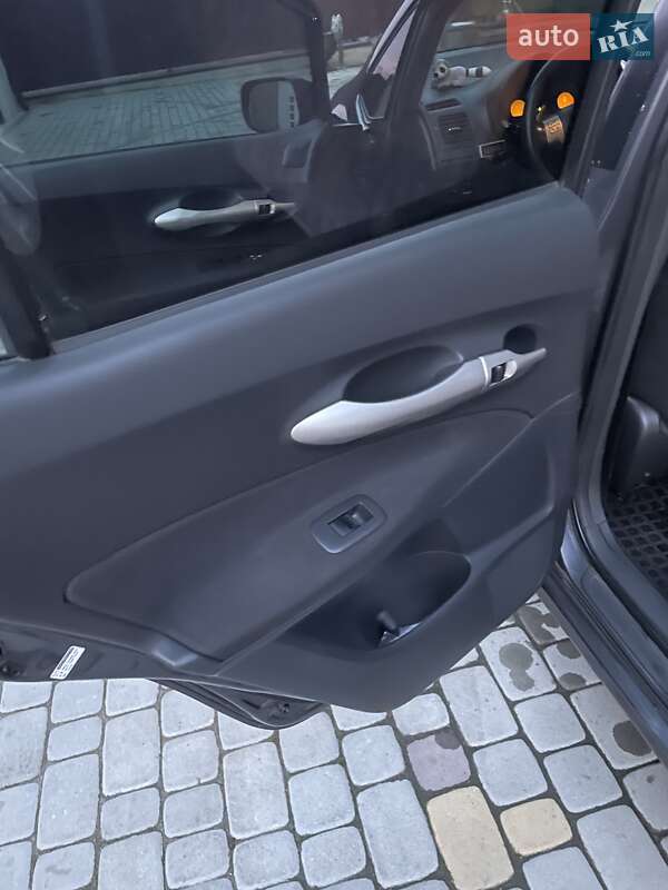 Хэтчбек Toyota Auris 2008 в Владимире