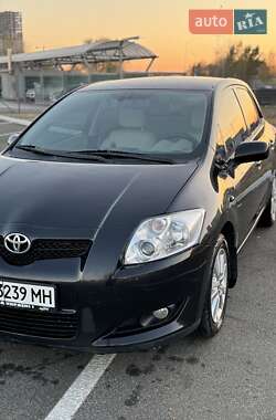 Хэтчбек Toyota Auris 2008 в Киеве