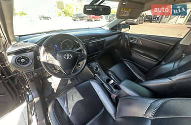 Универсал Toyota Auris 2015 в 