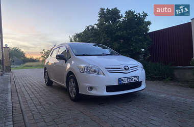 Хетчбек Toyota Auris 2012 в Бориславі