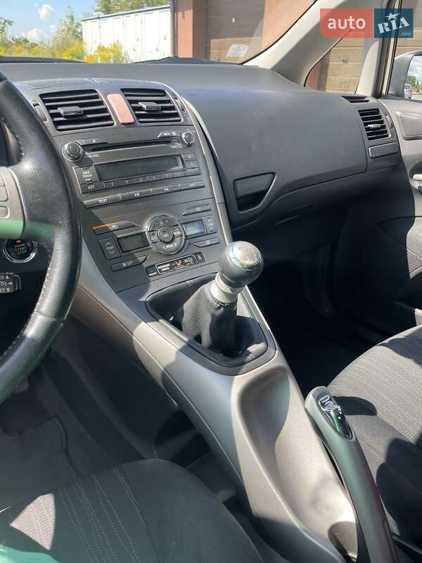 Хетчбек Toyota Auris 2007 в Рівному
