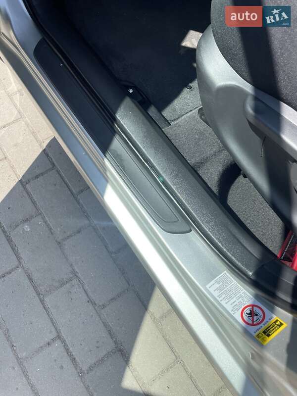 Хетчбек Toyota Auris 2007 в Рівному