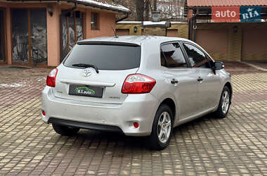 Хетчбек Toyota Auris 2011 в Мукачевому