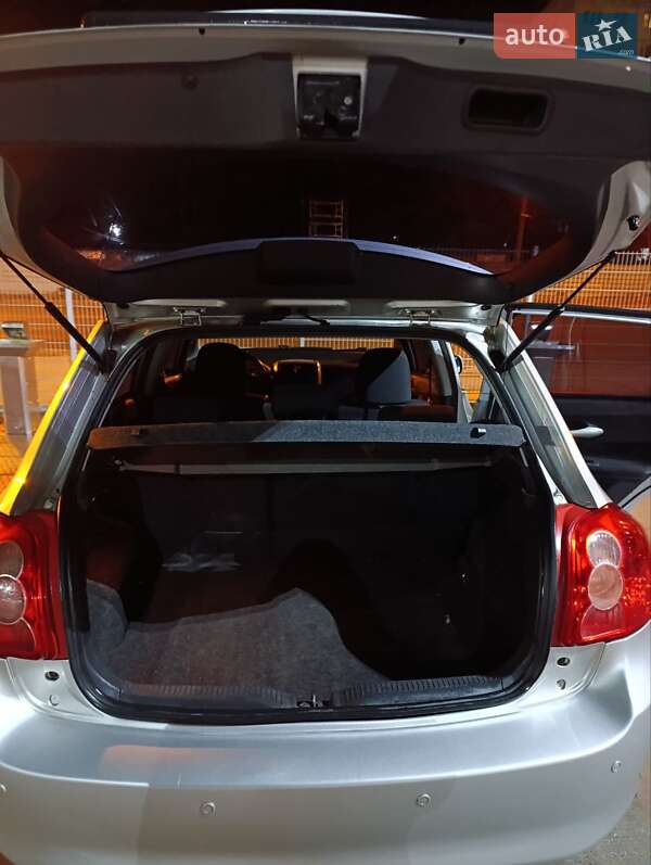 Хетчбек Toyota Auris 2008 в Бердичеві