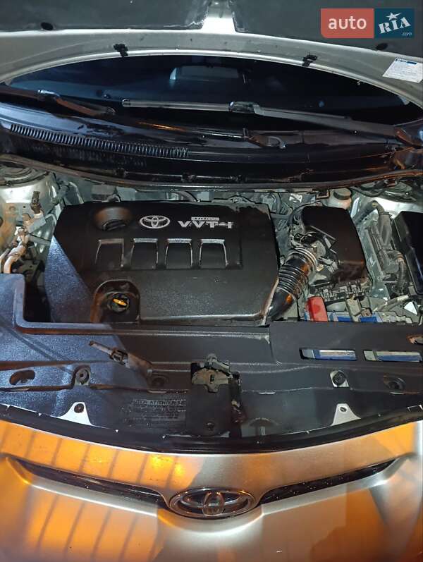 Хетчбек Toyota Auris 2008 в Бердичеві