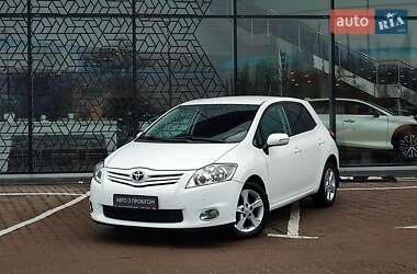 Хетчбек Toyota Auris 2011 в Києві