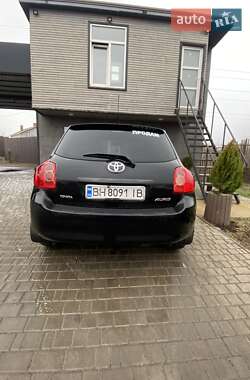 Хэтчбек Toyota Auris 2008 в Черноморске