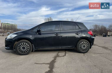 Хэтчбек Toyota Auris 2008 в 