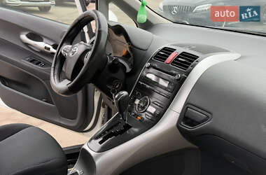 Хэтчбек Toyota Auris 2011 в Харькове