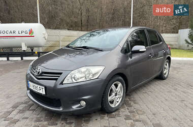 Хетчбек Toyota Auris 2010 в Києві