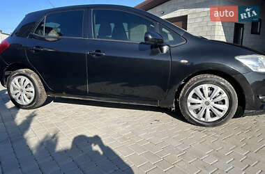 Хэтчбек Toyota Auris 2008 в Ровно