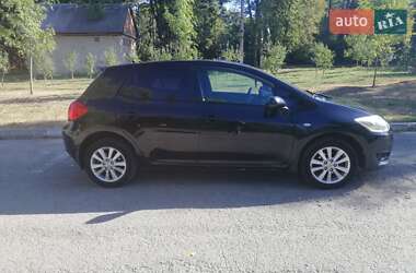 Хэтчбек Toyota Auris 2008 в 