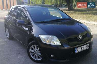 Хэтчбек Toyota Auris 2008 в 