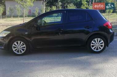 Хэтчбек Toyota Auris 2008 в 
