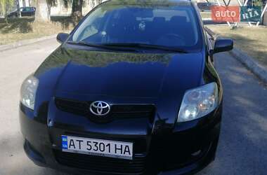 Хэтчбек Toyota Auris 2008 в 