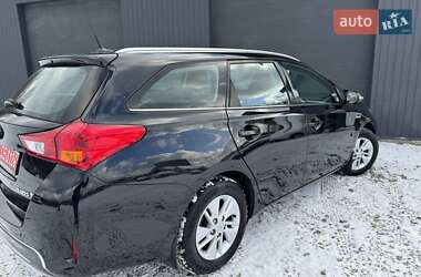 Универсал Toyota Auris 2014 в Трускавце