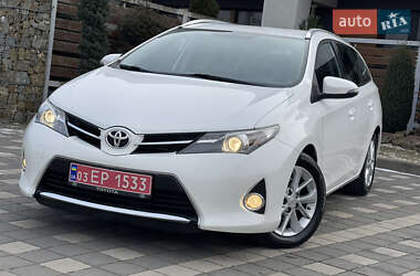 Універсал Toyota Auris 2015 в Стрию