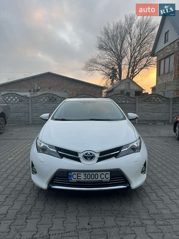 Хэтчбек Toyota Auris 2013 в Черновцах