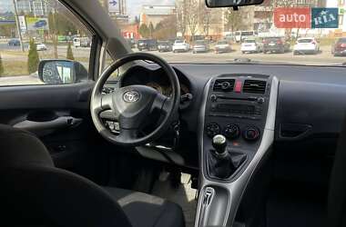 Хэтчбек Toyota Auris 2008 в 